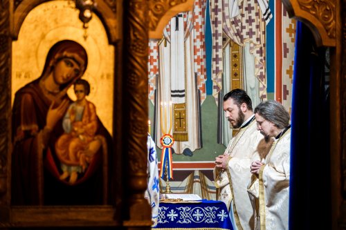 Slujbă arhierească în prima duminică a Triodului la Paraclisul Mănăstirii „Sfântul Ioan cel Nou” din Suceava Poza 203348
