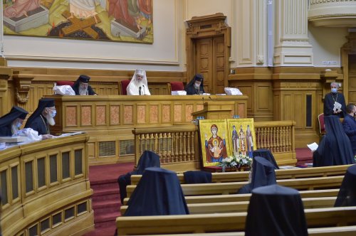 Ședința de lucru a Sfântului Sinod al Bisericii Ortodoxe Române la București  Poza 203794