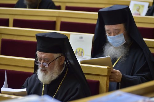 Ședința de lucru a Sfântului Sinod al Bisericii Ortodoxe Române la București  Poza 203798