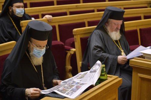 Ședința de lucru a Sfântului Sinod al Bisericii Ortodoxe Române la București  Poza 203803