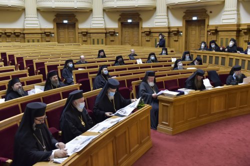 Ședința de lucru a Sfântului Sinod al Bisericii Ortodoxe Române la București  Poza 203804