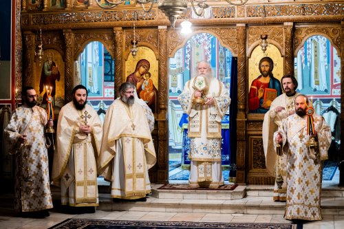 Hirotonii la Mănăstirea „Sfântul Ioan cel Nou” din Suceava Poza 203970