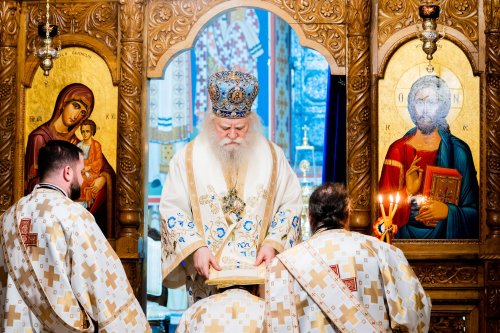 Hirotonii la Mănăstirea „Sfântul Ioan cel Nou” din Suceava Poza 203984