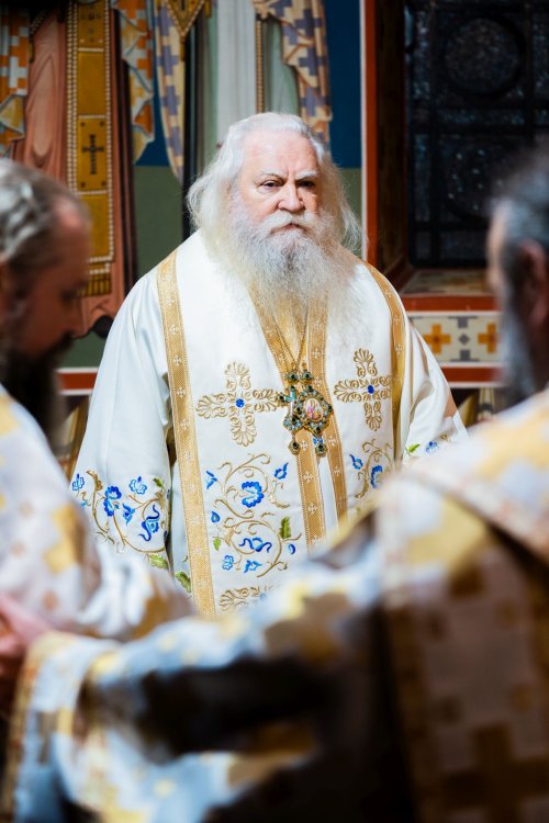 Hirotonii la Mănăstirea „Sfântul Ioan cel Nou” din Suceava Poza 203986