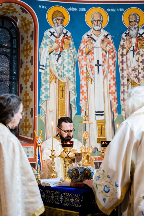 Hirotonii la Mănăstirea „Sfântul Ioan cel Nou” din Suceava Poza 203990