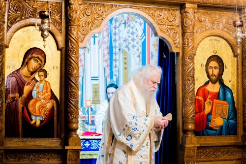 Hirotonii la Mănăstirea „Sfântul Ioan cel Nou” din Suceava Poza 203992