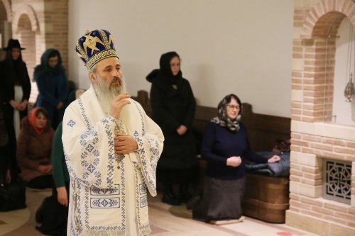 Slujire arhierească în Paraclisul „Ecclesia” din Iași Poza 203949