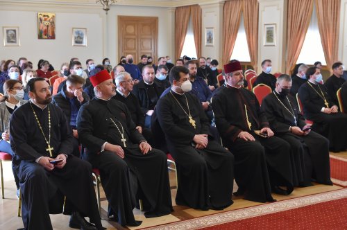 Adunarea Generală a Casei de Ajutor Reciproc a Arhiepiscopiei Bucureștilor Poza 204170