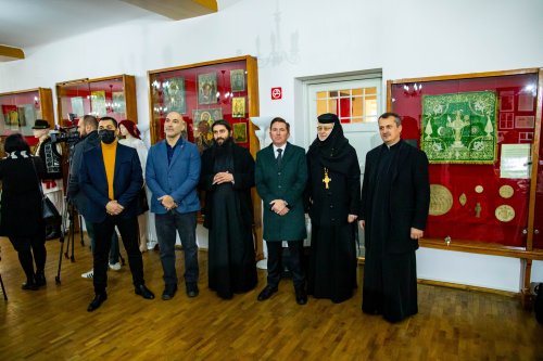 Slujbă de pomenire pentru romii trecuți la Domnul în robie, lagăre și deportări Poza 204091