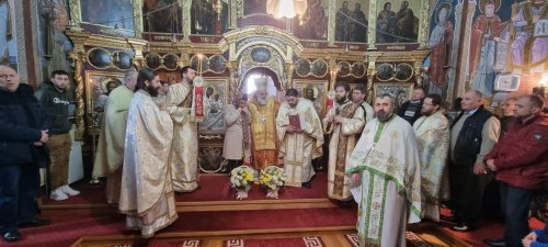 Liturghie arhierească la Mănăstirea „Schimbarea la Față”-Berzunți Poza 204221