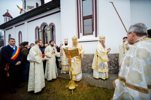 Resfinţirea Bisericii „Adormirea Maicii Domnului” din Sita Buzăului Poza 204227