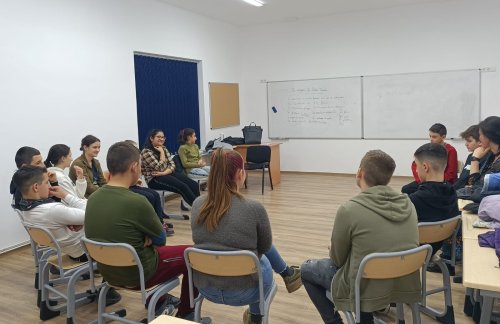 Activități socio‑educaționale pentru tineri din Caraș‑Severin  Poza 204394