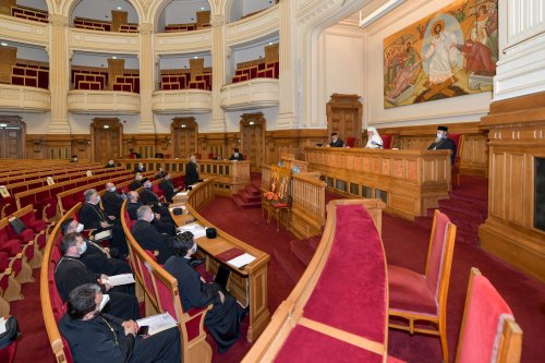 Ședință anuală a Adunării eparhiale a Arhiepiscopiei Bucureștilor Poza 204427