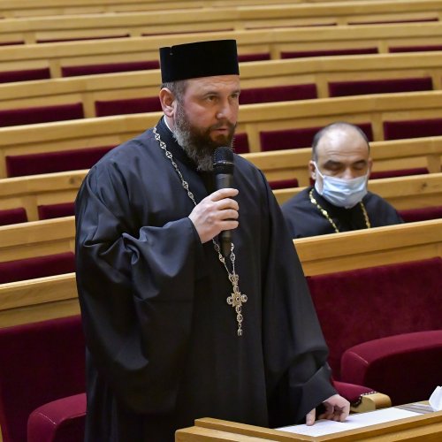 Ședință anuală a Adunării eparhiale a Arhiepiscopiei Bucureștilor Poza 204430