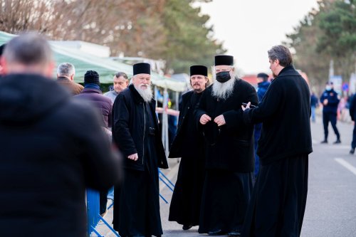 Arhiepiscopia Sucevei și Rădăuților sprijină cetățenii ucraineni greu încercați  Poza 204644