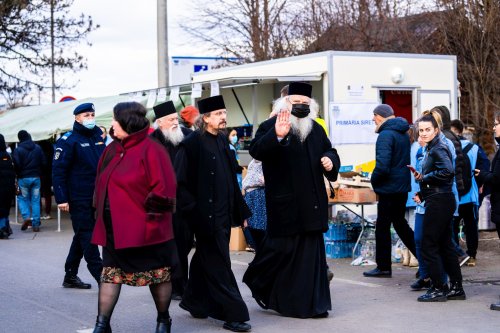 Arhiepiscopia Sucevei și Rădăuților sprijină cetățenii ucraineni greu încercați  Poza 204648