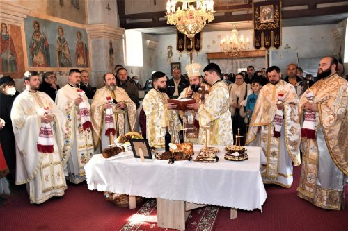 Înnoire la biserica din Secășeni, județul Caraș‑Severin  Poza 204743