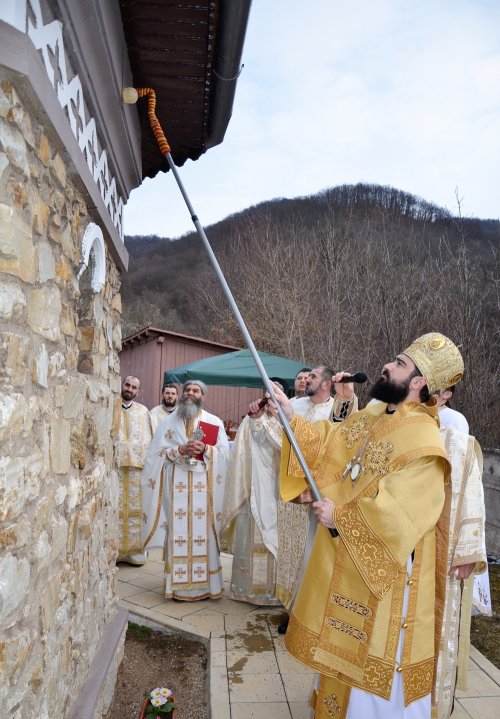 Resfințirea bisericii din satul Toplița, Protopopiatul Deva Poza 204970