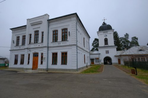 Tradiție și înnoire la Mănăstirea Ţigănești Poza 205114