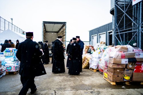Un nou convoi umanitar a fost trimis către Ucraina Poza 205349