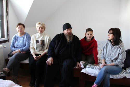 Mănăstirea Petrova, un pol al umanităţii în vremuri de refugiu Poza 205825