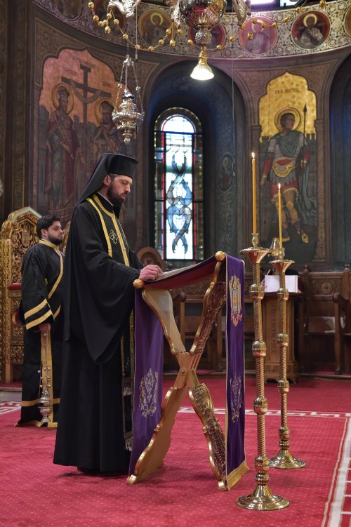 Ultima parte a Canonului de pocăință la Catedrala Patriarhală Poza 205999