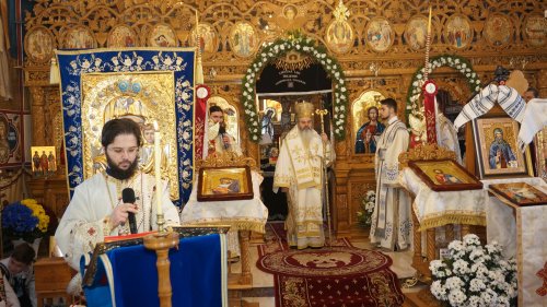 Sărbătorirea Sfântului Simeon Noul Teolog la biserica sa din Mănăstirea Cașin Poza 206113