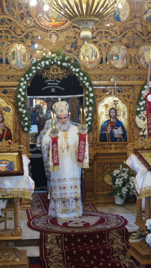 Sărbătorirea Sfântului Simeon Noul Teolog la biserica sa din Mănăstirea Cașin Poza 206132