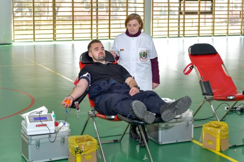 Jandarmii bucureșteni, implicați în campania „Donează sânge, salvează o viață!” Poza 206588