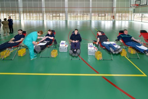 Jandarmii bucureșteni, implicați în campania „Donează sânge, salvează o viață!” Poza 206593