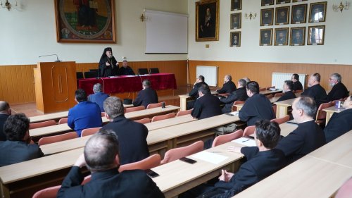 Întâlnire a preoţilor misionari din Arhiepiscopia Sibiului Poza 206679