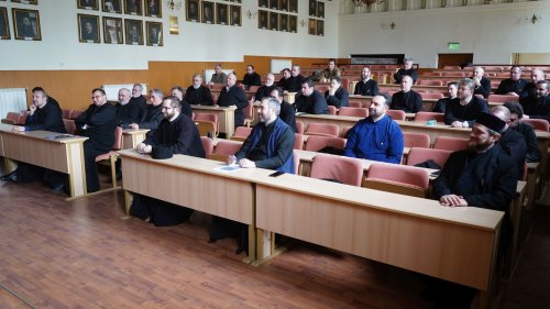 Întâlnire a preoţilor misionari din Arhiepiscopia Sibiului Poza 206680