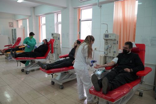 Acțiuni de donare de sânge în eparhii din Muntenia și Oltenia Poza 206787