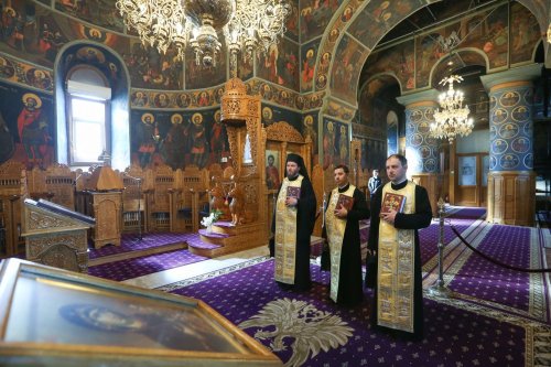 Trei preoți din Arhiepiscopia Buzăului și Vrancei  au fost hirotesiți întru duhovnic Poza 206910