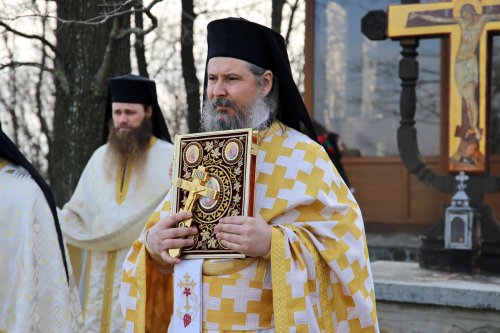 Slujire a Mitropolitului Moldovei și Bucovinei la Mănăstirea Sângeap-Basaraba Poza 207021