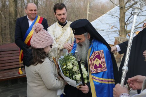 Slujire a Mitropolitului Moldovei și Bucovinei la Mănăstirea Sângeap-Basaraba Poza 207024
