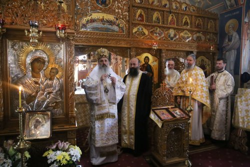 Slujire a Mitropolitului Moldovei și Bucovinei la Mănăstirea Sângeap-Basaraba Poza 207031