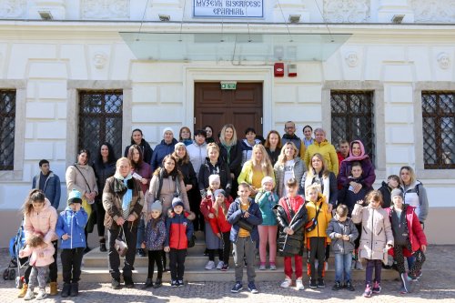 Centrul eparhial și credincioșii din Arhiepiscopia Buzăului și Vrancei, în sprijinul refugiaților ucraineni Poza 207442
