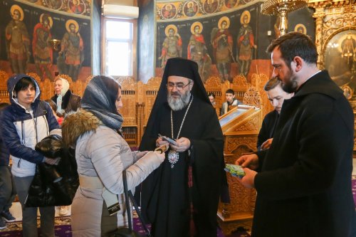 Centrul eparhial și credincioșii din Arhiepiscopia Buzăului și Vrancei, în sprijinul refugiaților ucraineni Poza 207445