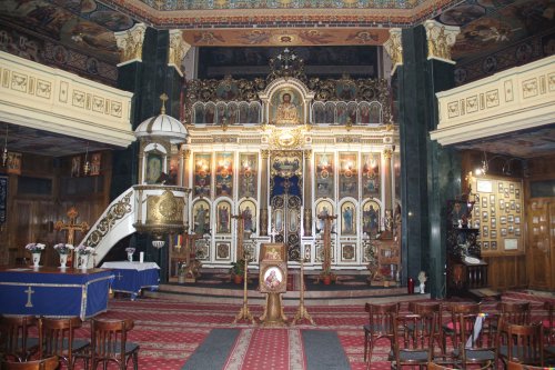 Catedrala mică din Târgu Mureş în sărbătoare la Buna Vestire  Poza 207450