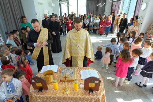 Grădiniţa Patriarhiei Române şi-a serbat hramul prin rugăciune Poza 207557