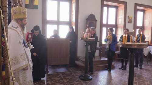 Slujire arhierească și călugărie la așezământul monahal românesc din Budapesta Poza 207659