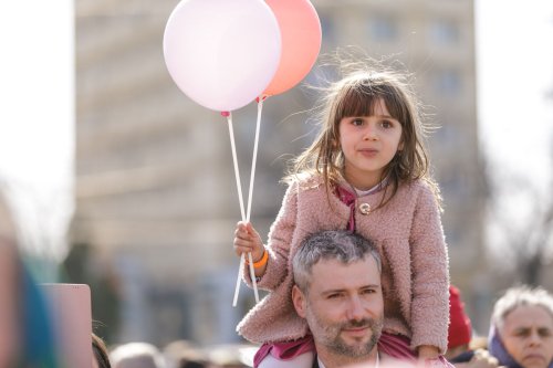 O mie de persoane la „Marșul pentru viață” organizat în Iași Poza 207770