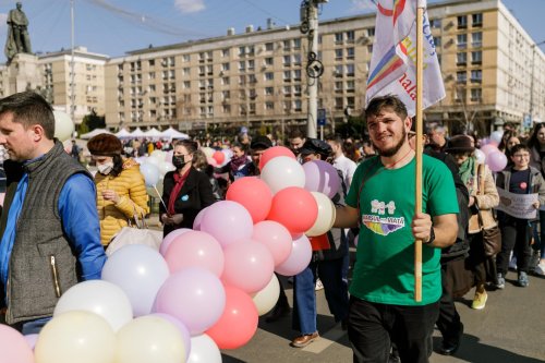 O mie de persoane la „Marșul pentru viață” organizat în Iași Poza 207776