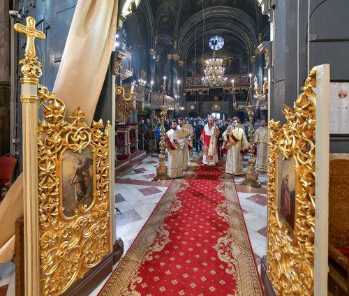 Cinstirea Sfintei Cruci la Catedrala „Sfântul Spiridon”-Nou din Capitală Poza 207929