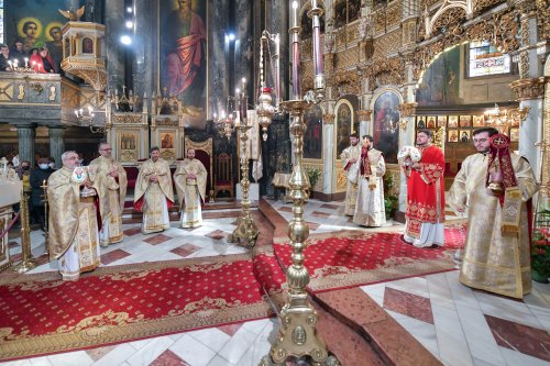 Cinstirea Sfintei Cruci la Catedrala „Sfântul Spiridon”-Nou din Capitală Poza 207951