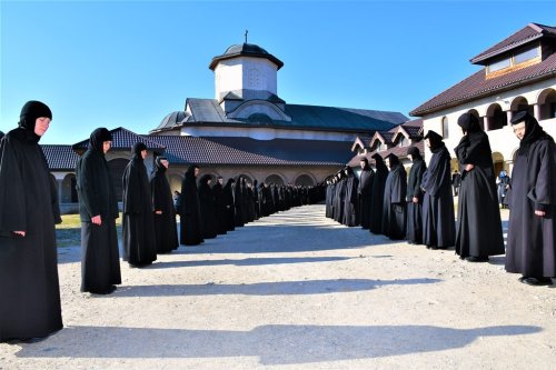Hramul unei mănăstiri misionare din Caraș‑Severin  Poza 208064