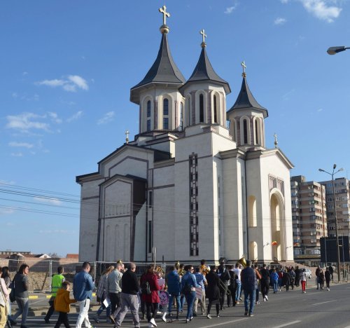 Manifestarea „Marșul pentru viață” la Oradea, ediţia a 12-a Poza 208058