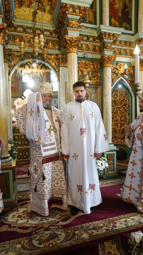 Sărbătoare la Braşov în Duminica Sfintei Cruci Poza 207999