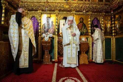 Hirotesii întru duhovnic la paraclisul istoric al Reședinței Patriarhale Poza 208373
